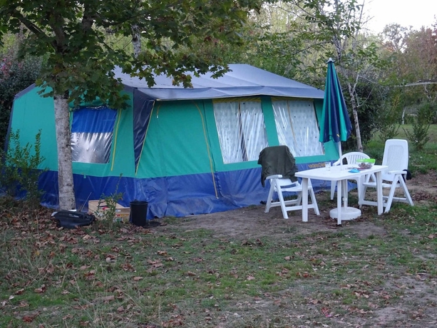 Imagen de la habitación del Hotel Camping Le Repaire - Tente Am&eacute;nag&eacute;e. Foto 7