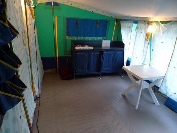 Imagen de la habitación del Hotel Camping Le Repaire - Tente Am&eacute;nag&eacute;e. Foto 12
