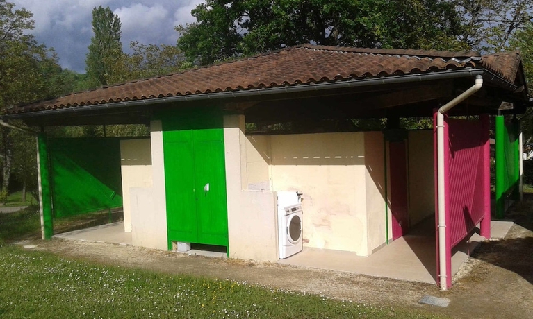 Imagen de la habitación del Hotel Camping Le Repaire - Tente Am&eacute;nag&eacute;e. Foto 13