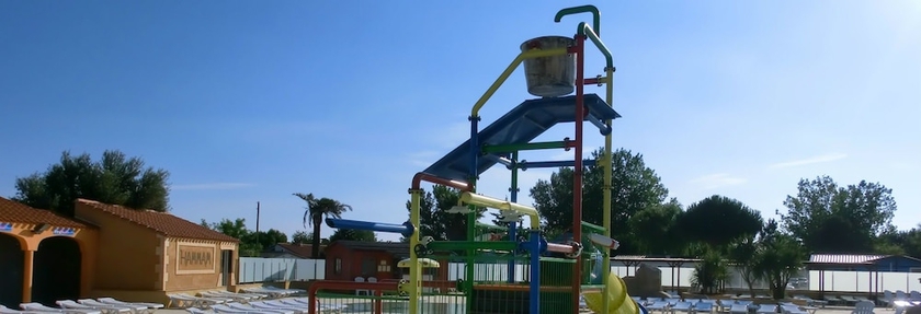 Imagen de la piscina del Hotel Camping Le Soleil de la M&eacute;diterrann&eacute;e. Foto 19