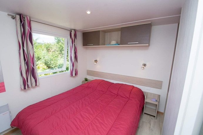 Imagen de la habitación del Hotel Camping Le Vieux Colombier. Foto 7