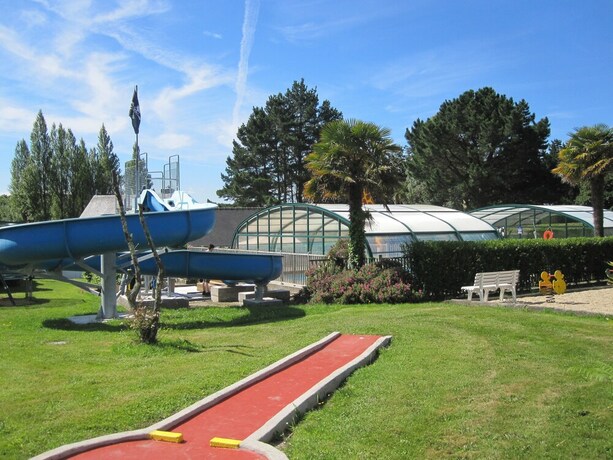 Imagen general del Hotel Camping Les Capucines. Foto 13