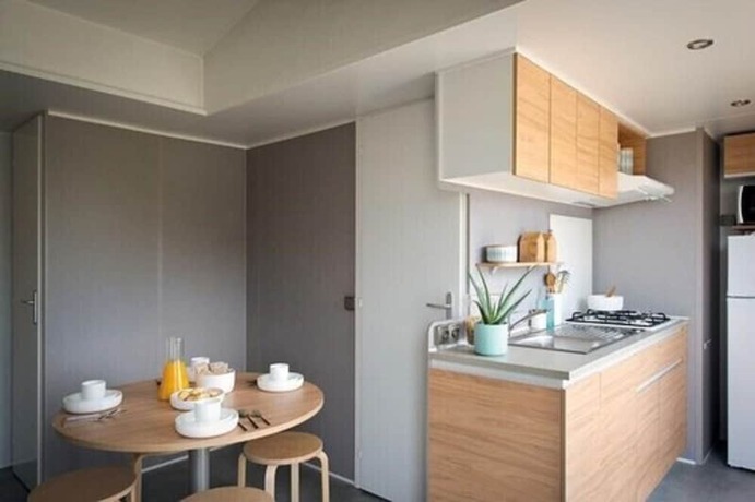 Imagen de la habitación del Hotel Camping Les Cerisiers du Jaur. Foto 18