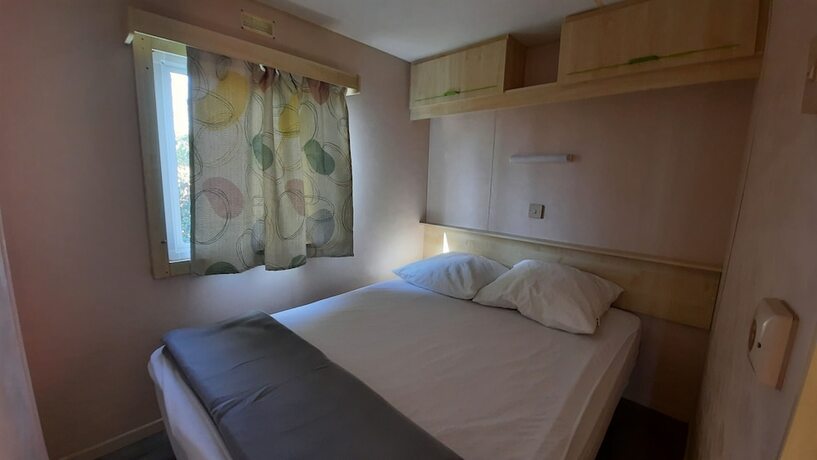 Imagen de la habitación del Hotel Camping Les Chenes Clairs. Foto 12
