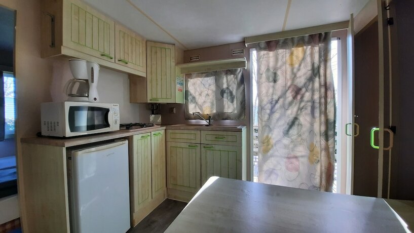 Imagen general del Hotel Camping Les Chenes Clairs. Foto 5