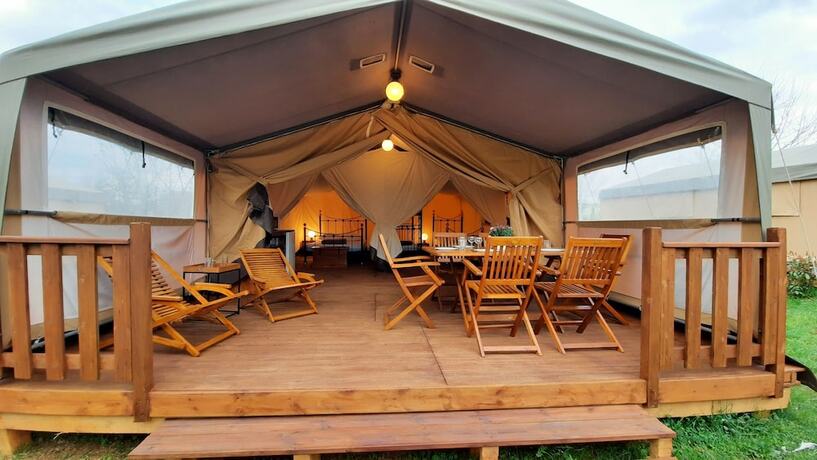 Imagen de la habitación del Hotel Camping Les Chenes Clairs. Foto 14