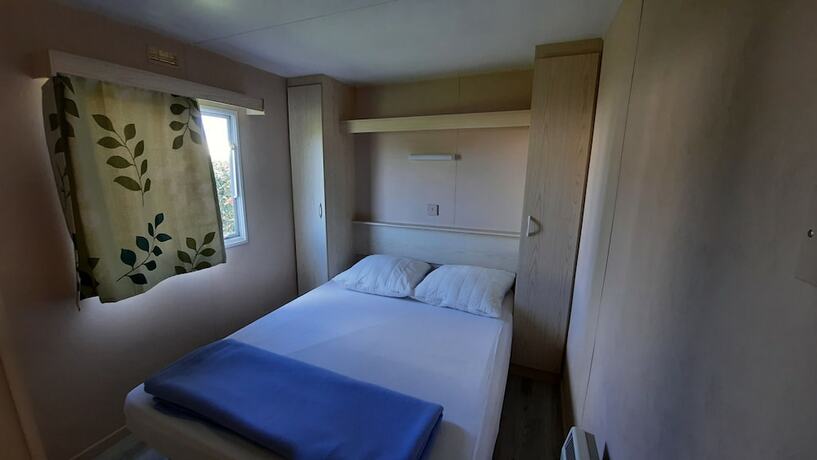 Imagen de la habitación del Hotel Camping Les Chenes Clairs. Foto 17