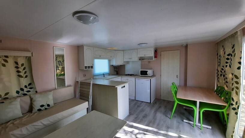 Imagen general del Hotel Camping Les Chenes Clairs. Foto 9
