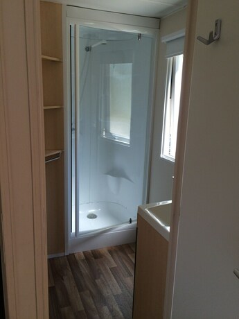 Imagen general del Hotel Camping Les Grillons. Foto 5