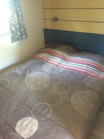 Imagen de la habitación del Hotel Camping Les Grillons. Foto 13