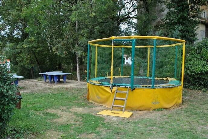 Imagen general del Hotel Camping Les Lacs de Courtes - Chalets. Foto 7