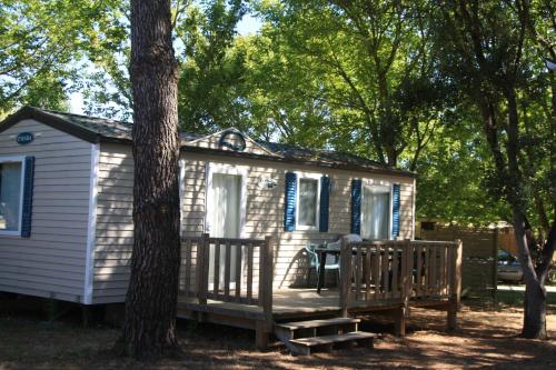Imagen de la habitación del Hotel Camping Les Maraises. Foto 7