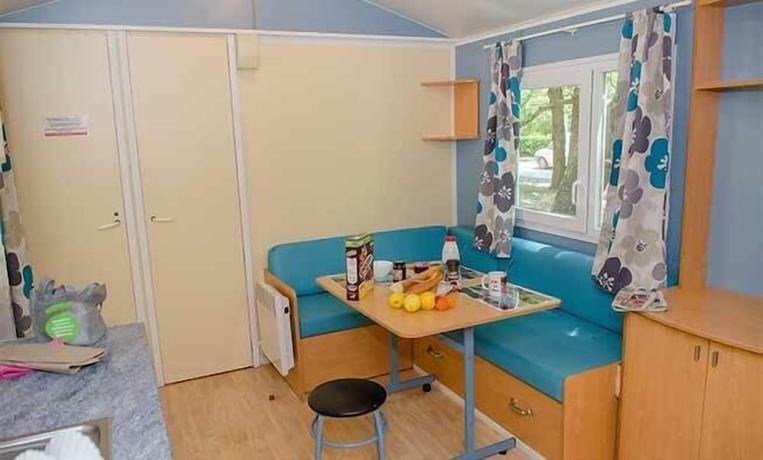 Imagen de la habitación del Hotel Camping Les Plans. Foto 8