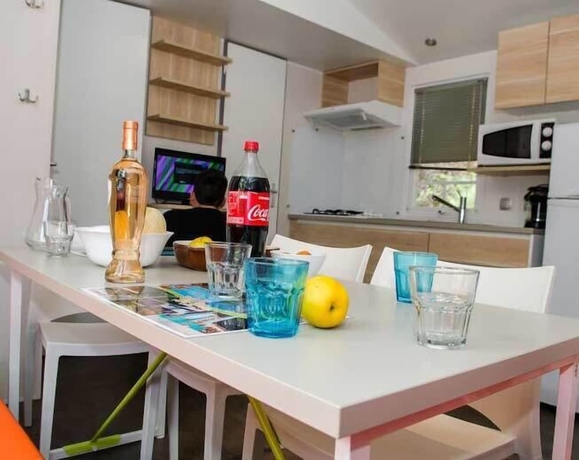 Imagen de la habitación del Hotel Camping Les Plans. Foto 15