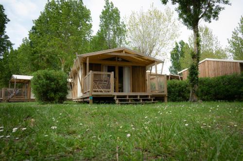 Imagen general del Hotel Camping Les Portes en R&eacute;. Foto 5
