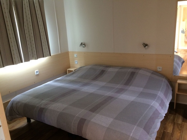 Imagen de la habitación del Hotel Camping Les Poutiroux - Mobilhome. Foto 2