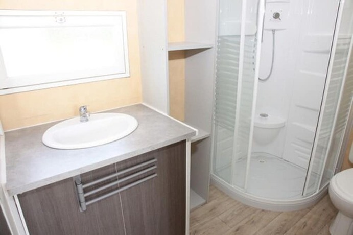 Imagen general del Hotel Camping Les Ruli&egrave;res. Foto 4