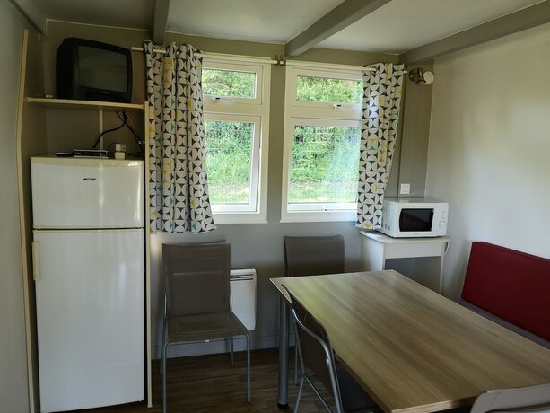 Imagen general del Hotel Camping Les Ruli&egrave;res. Foto 8