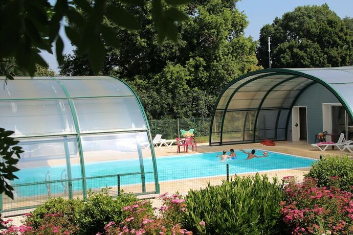 Imagen general del Hotel Camping Les Ruli&egrave;res. Foto 11