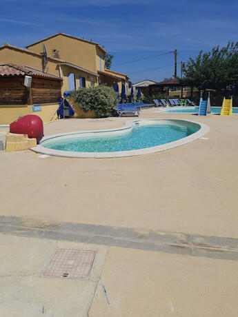 Imagen general del Hotel Camping Les Sources. Foto 8