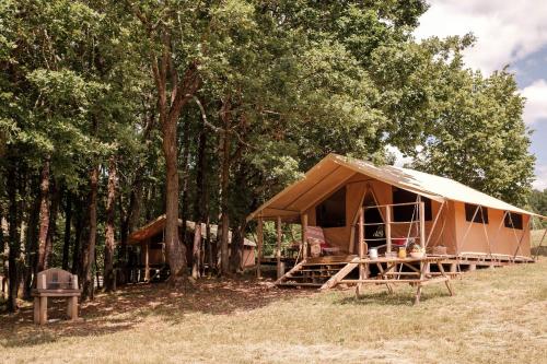 Imagen de la habitación del Hotel Camping Les Valades. Foto 18