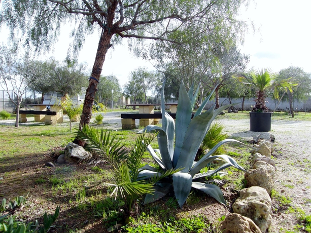 Imagen de los exteriores del Hotel Camping Lilybeo Village. Foto 13