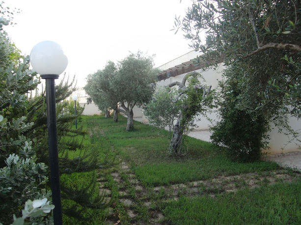 Imagen de los exteriores del Hotel Camping Lilybeo Village. Foto 14