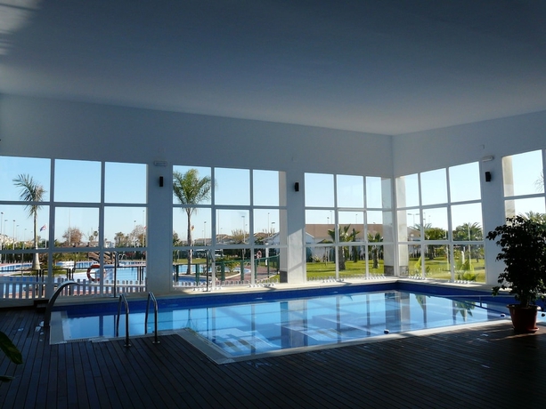 Imagen de la piscina del Hotel Camping Lo Monte. Foto 15