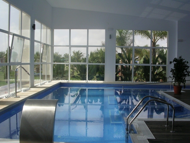 Imagen de la piscina del Hotel Camping Lo Monte. Foto 16