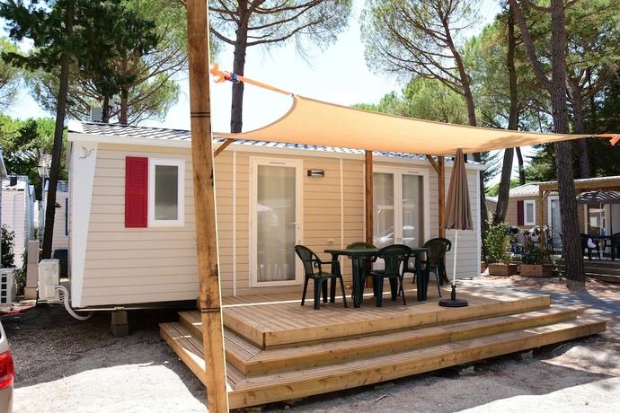 Imagen de la habitación del Hotel Camping Ma&iuml;ana Resort. Foto 13