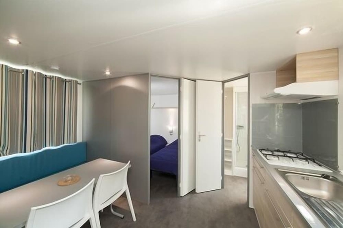 Imagen de la habitación del Hotel Camping Merendella. Foto 5