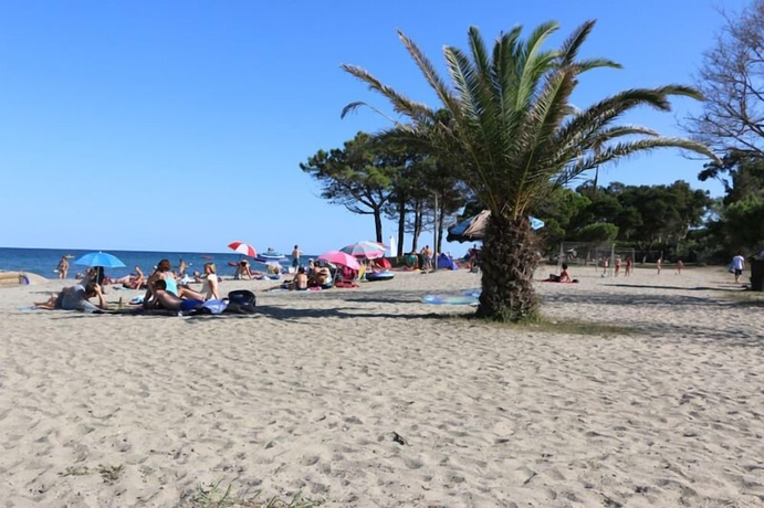 Imagen de los exteriores del Hotel Camping Merendella. Foto 16