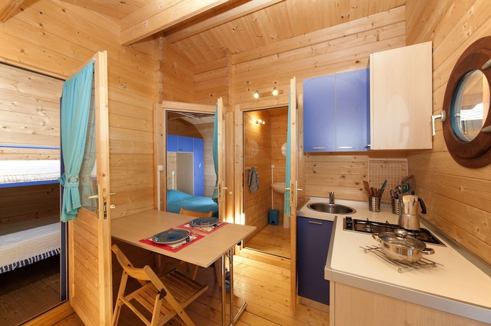 Imagen de la habitación del Hotel Camping Merendella. Foto 8