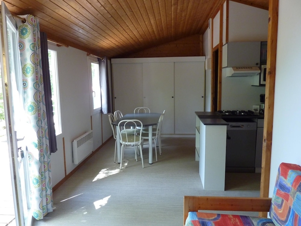 Imagen de la habitación del Hotel Camping Napol&eacute;on. Foto 13