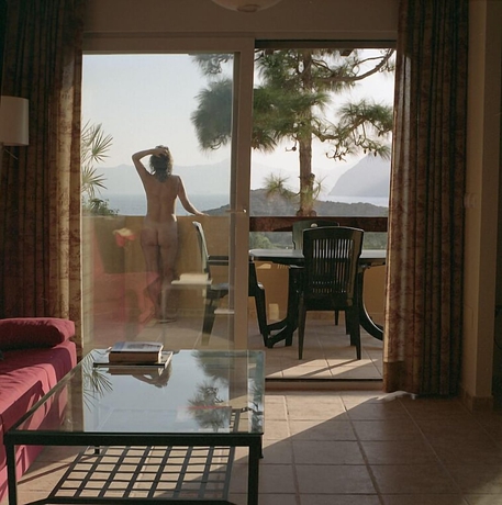 Imagen de la habitación del Hotel Camping Naturista El Port&uacute;s. Foto 13