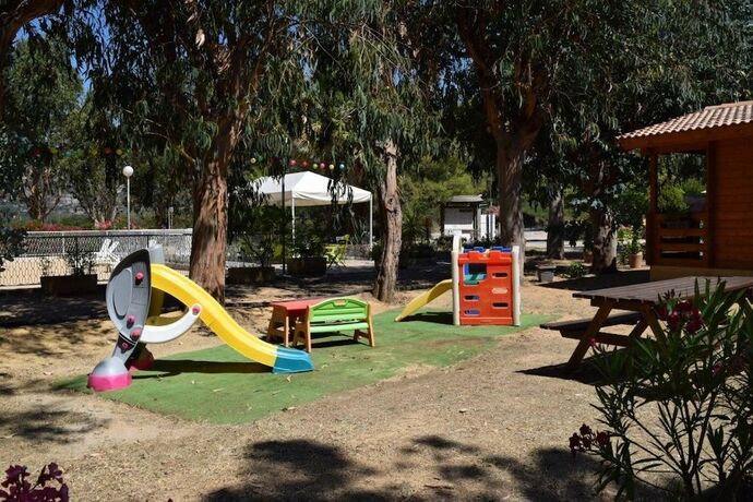 Imagen general del Hotel Camping Paradella. Foto 4