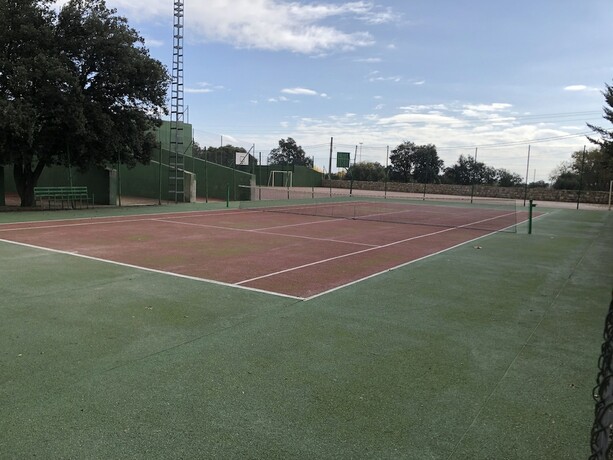 Imagen general del Hotel Camping Pico De La Miel. Foto 9