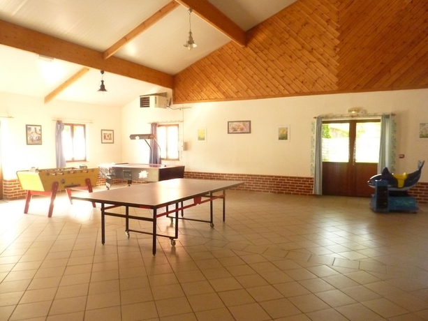 Imagen de los interiores del Hotel Camping Pommiers des Trois Pays. Foto 15