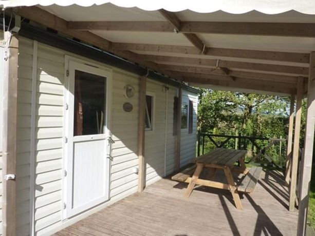 Imagen de los exteriores del Hotel Camping Pommiers des Trois Pays. Foto 11