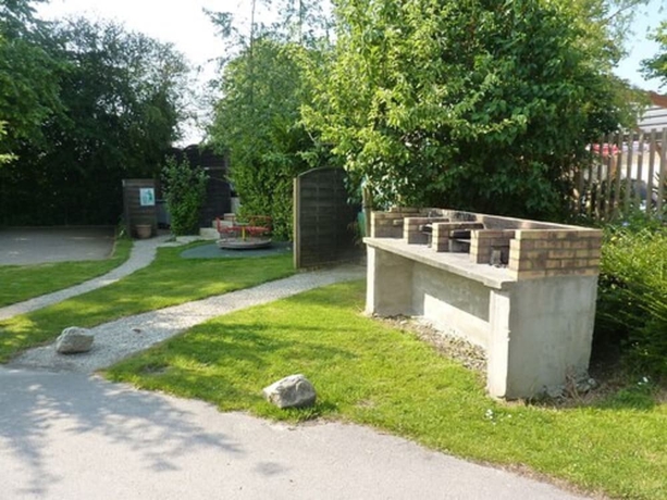 Imagen de los exteriores del Hotel Camping Pommiers des Trois Pays. Foto 13