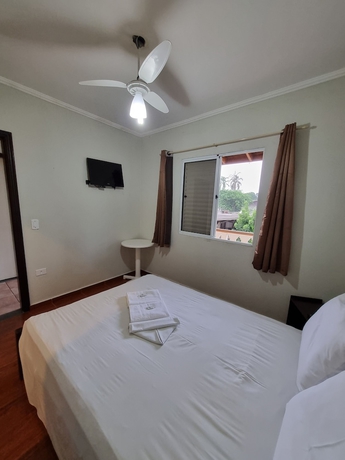 Imagen de la habitación del Hotel Camping Pousada Ilha do Mel. Foto 5
