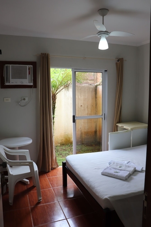Imagen de la habitación del Hotel Camping Pousada Ilha do Mel. Foto 12