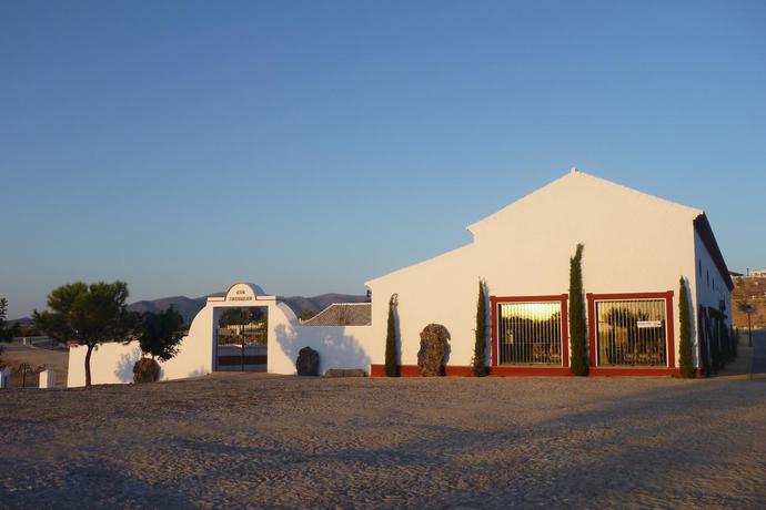 Imagen general del Hotel Camping Pueblo Blanco. Foto 4