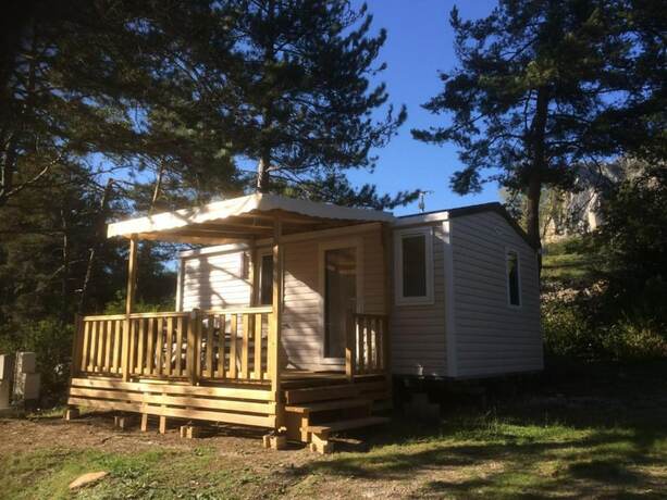 Imagen de la habitación del Hotel Camping RCN Les Collines de Castellane. Foto 16