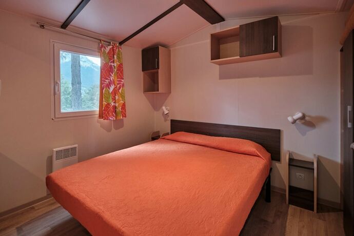 Imagen de la habitación del Hotel Camping Rep&ograve;s del Pedraforca. Foto 17