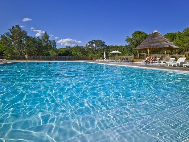 Imagen de la piscina del Hotel Camping San Damiano. Foto 17