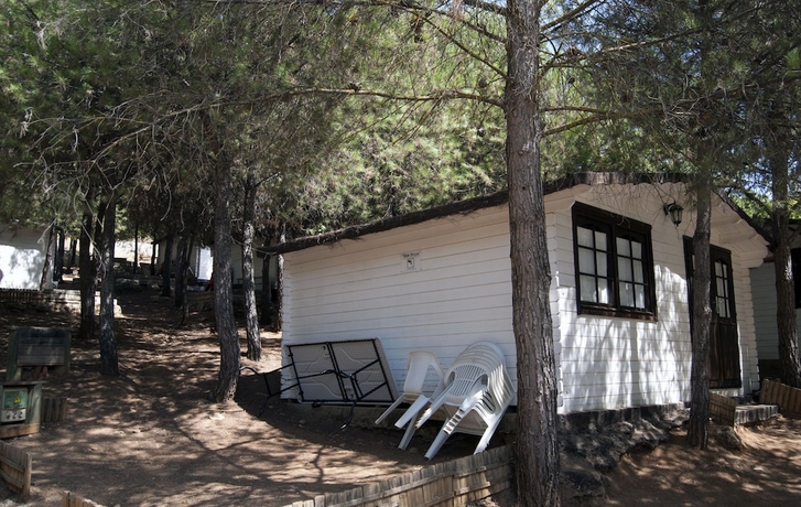 Imagen de los exteriores del Hotel Camping ValdeArenas. Foto 12