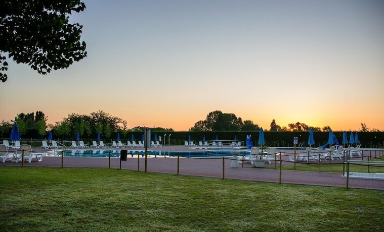 Imagen general del Hotel Camping Village Miramare. Foto 7