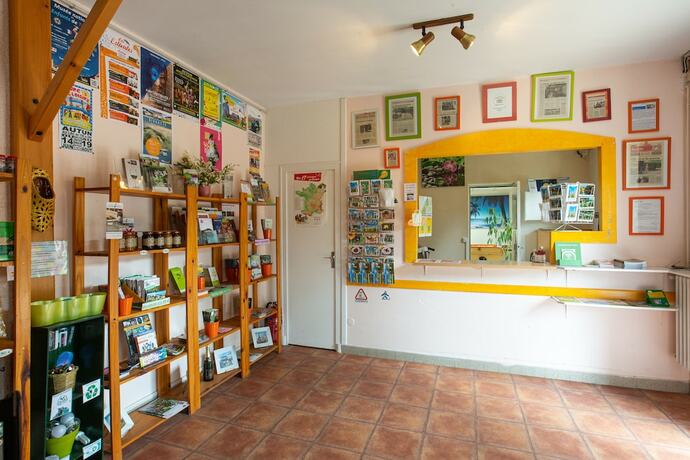 Imagen general del Hotel Camping d\'Autun. Foto 6