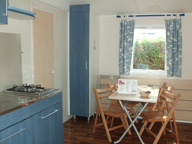 Imagen general del Hotel Camping d\'Autun. Foto 10